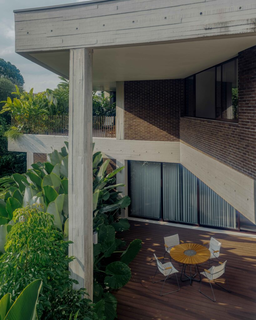 Simplified 158E Coronation-54-28